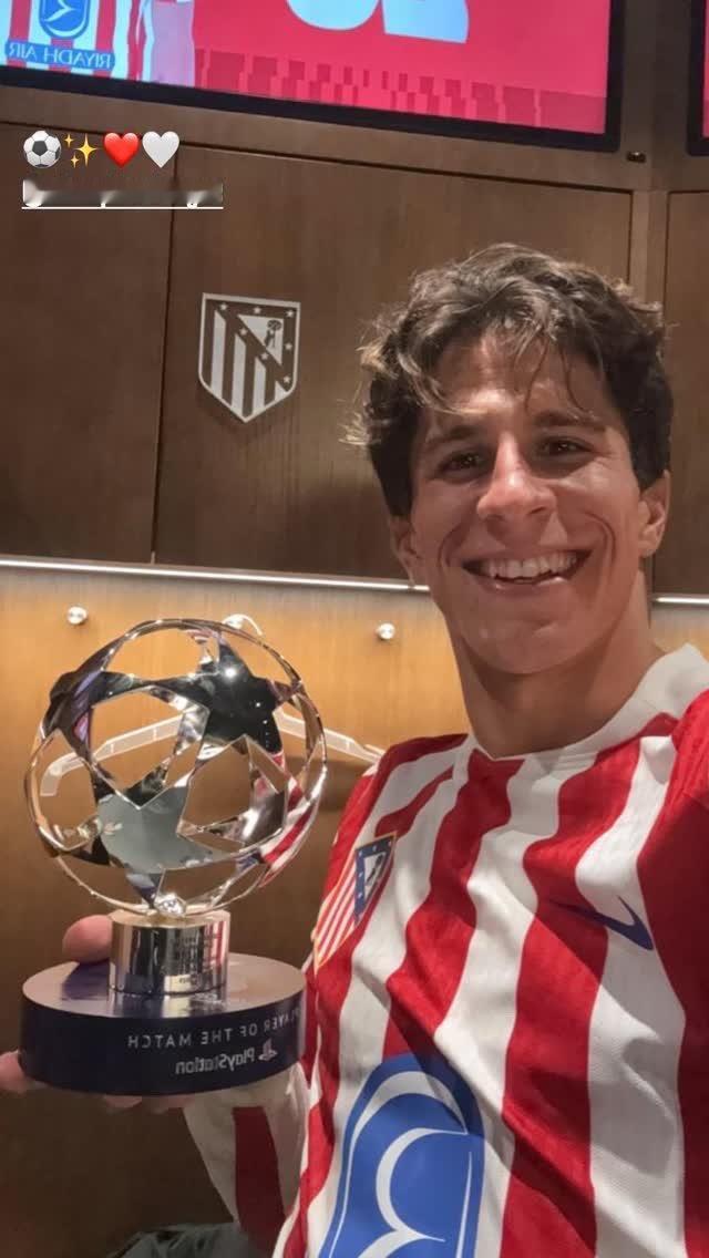 🚨🇦🇷官方：朱利亚诺·西蒙尼被评为马竞3比1圣吉罗斯 比赛最佳球员！👏马