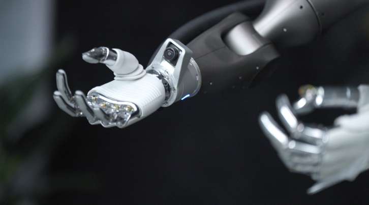 机器人开始进工厂：为什么难成优秀员工 | 海斌访谈