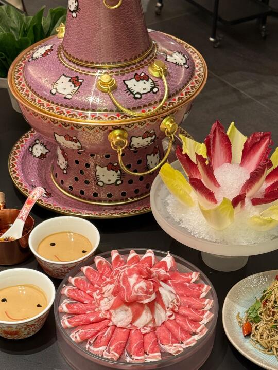 在北京！故宫！！Kitty火锅吃到了！！吃到了！！