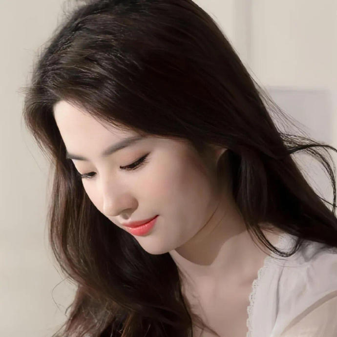 WeChat｜刘亦菲头像 听说用神仙姐姐的头像旺桃花旺事业哦！！ ​​​