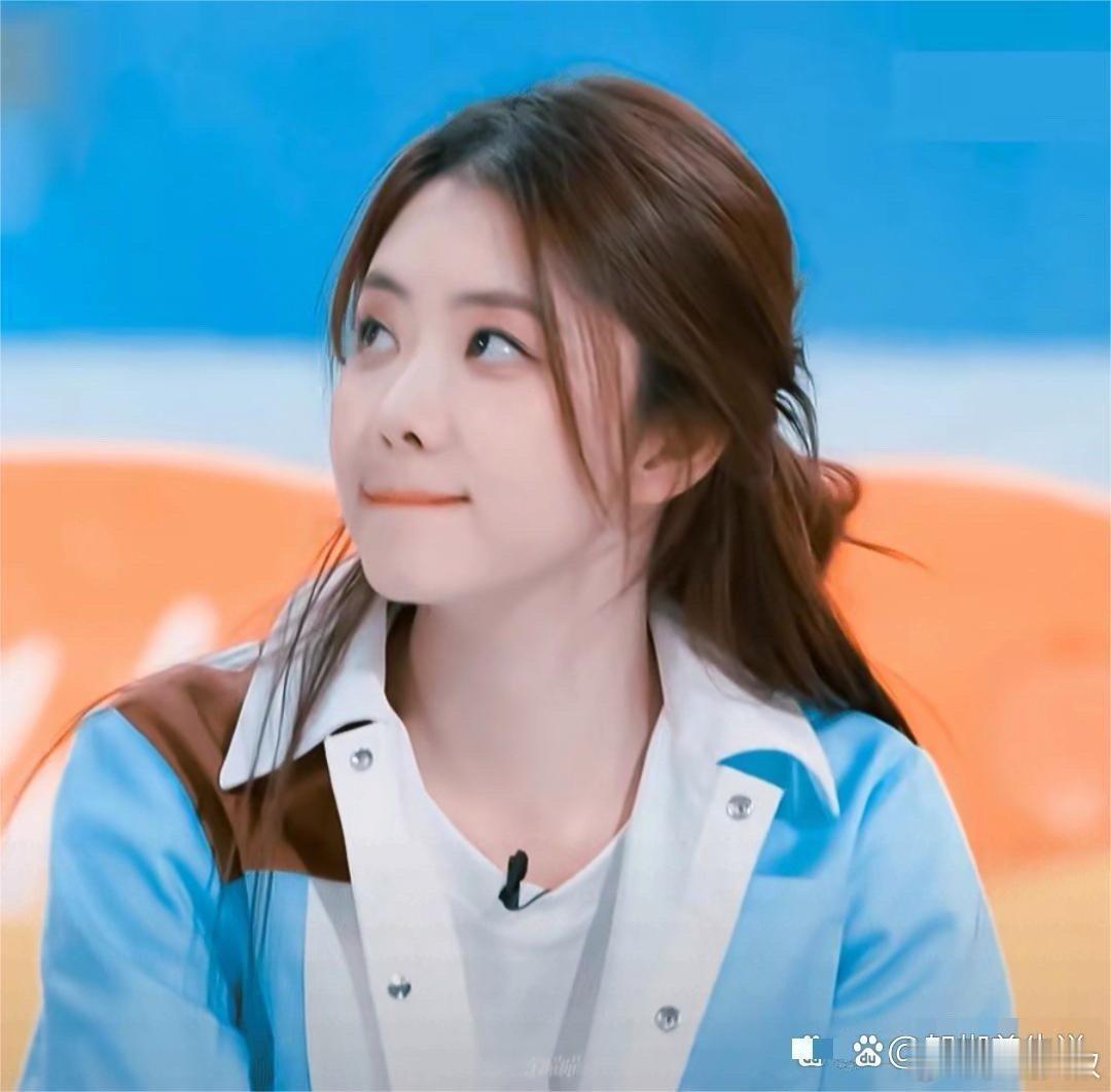 谭松韵的眼睛真灵动，像会说话的黑珍珠 
