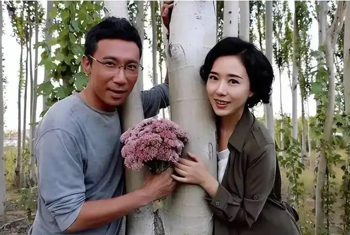 原来孟浩强和颜丹晨竟是夫妻！孟浩强在演艺圈名气不大，一直默默耕耘，用心诠释每一个