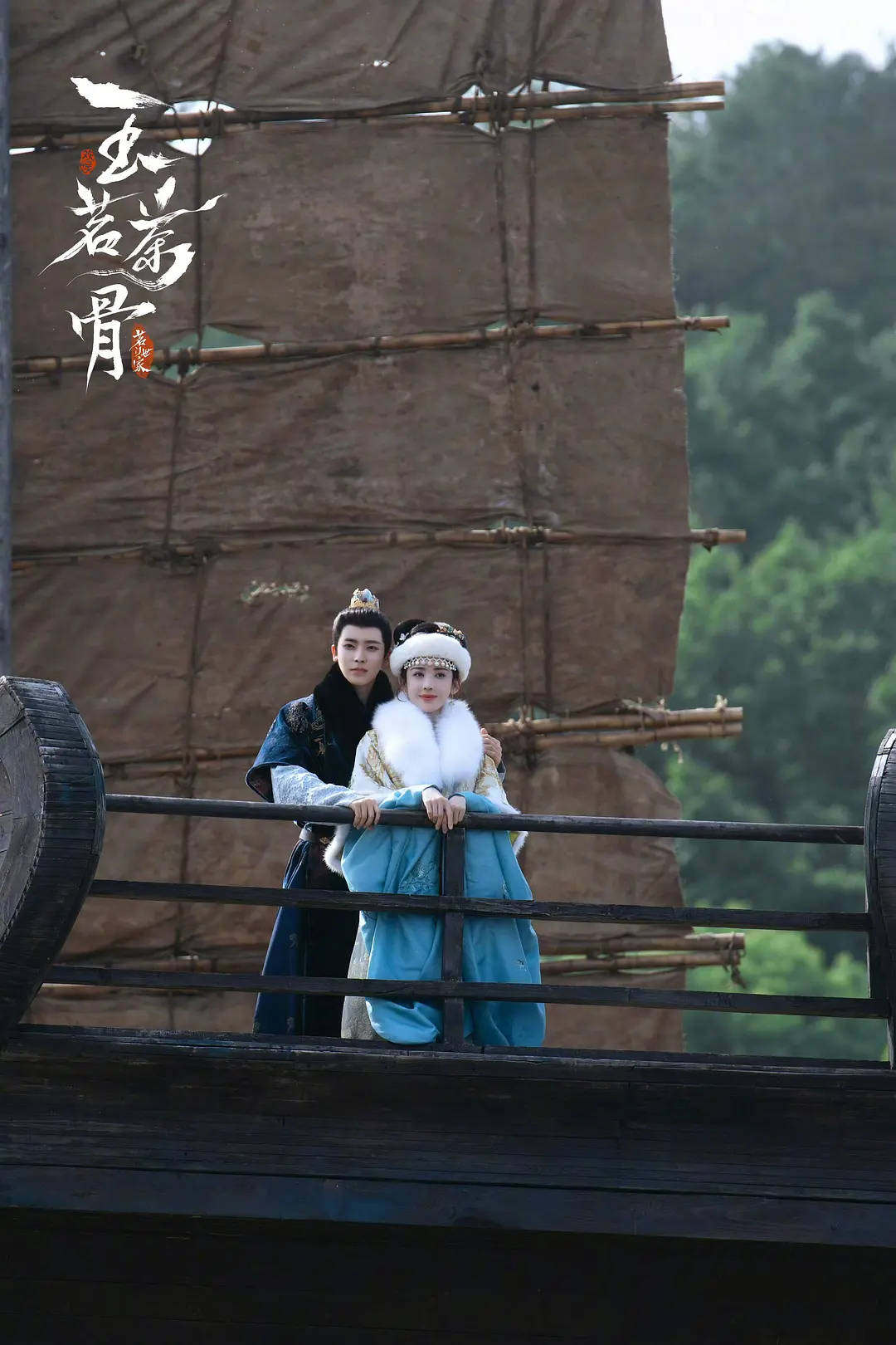 侯明昊和古力娜扎是怎么做到半点cp感都没有的…这啥呀😂 ​​​