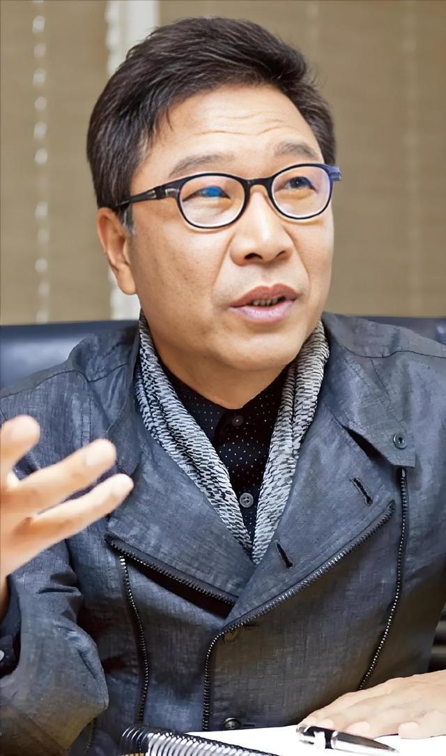 李秀满A2O空降三个中国妹妹：K-pop最精准的中国牌下午刚出道，晚上就被曝出家