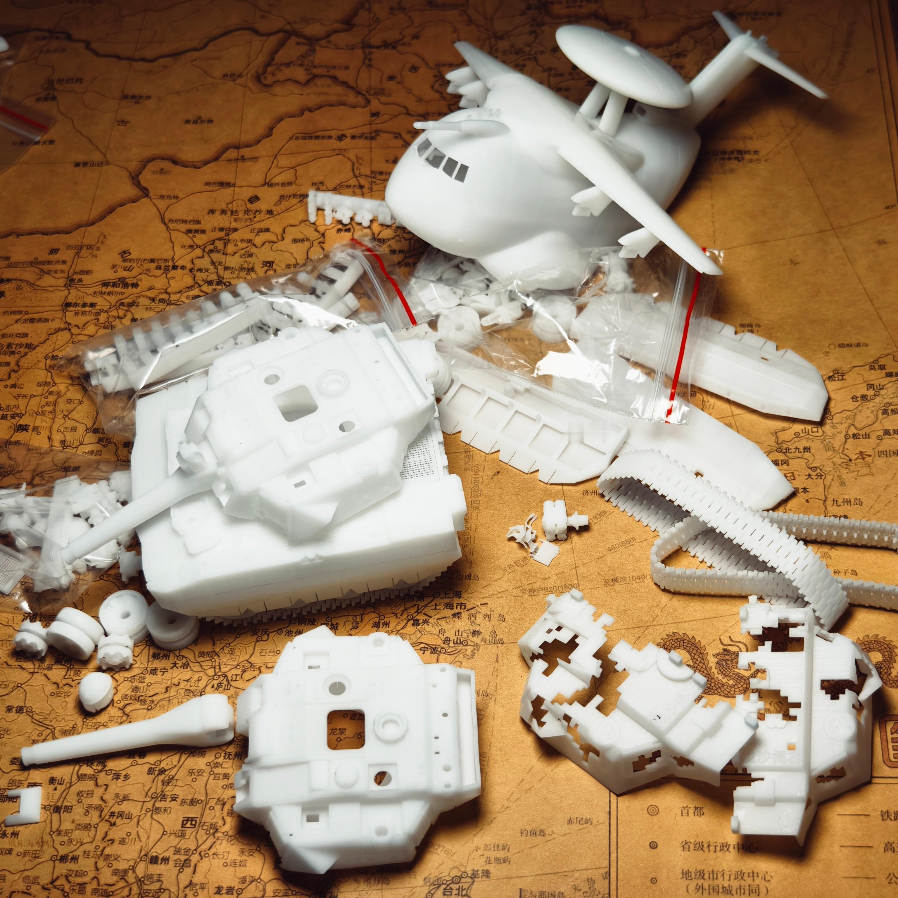 好久没有新玩具了q版飞机模型q版坦克模型