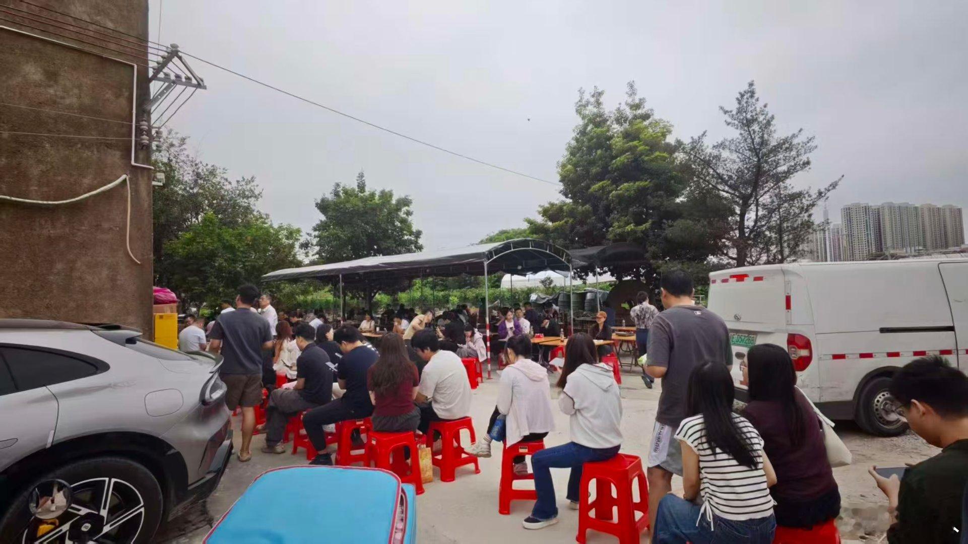 老莫以为能省事结果更忙了本想着投机取巧图省事，万万没想到弄巧成拙，反而工作量翻倍