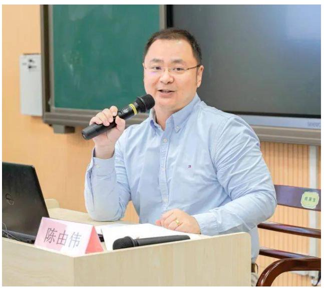 1980年，著名的数学家陈景润47岁迎娶了当时29岁的女军医由昆结为夫妻，这段跨