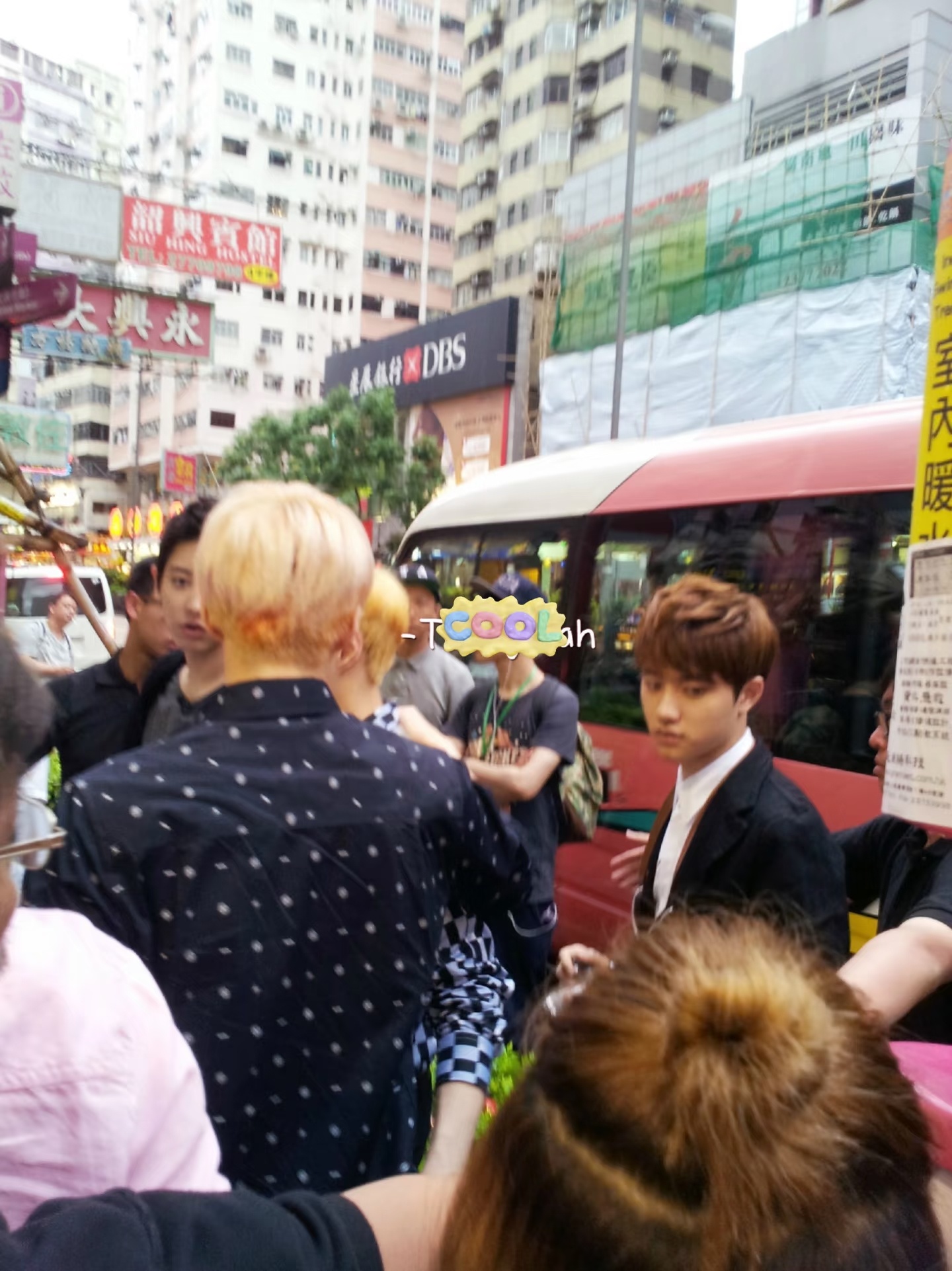 捡到 130701香港 两个黄毛搂搂抱抱 