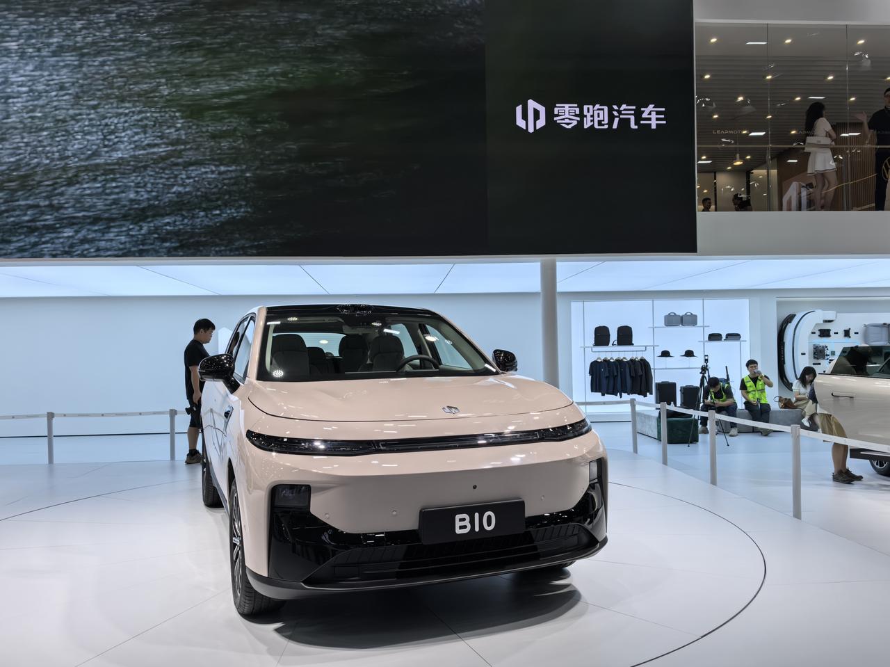 据行业消息，零跑汽车正规划推出其旗下第二品牌，预计于2027年面市。新品牌将聚焦