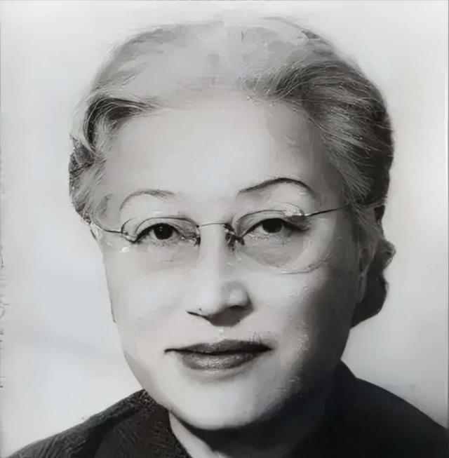 1971年，84岁的蒋介石收到了前妻陈洁如的遗书，书信中寥寥数语，道尽了这个女人