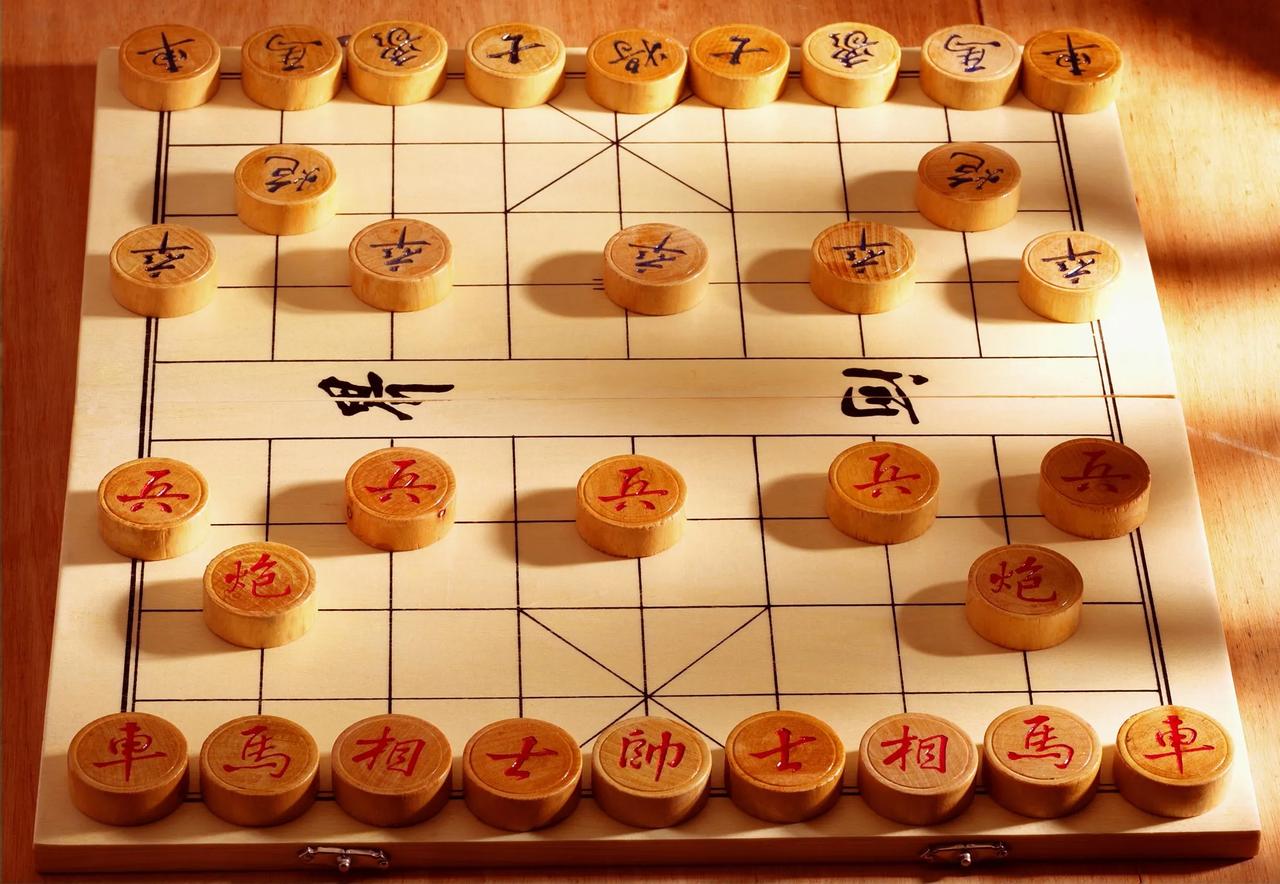 美国目前正在下一盘大棋，这盘大棋以俄罗斯和伊朗为中心，乌克兰和以色列是这盘大棋上