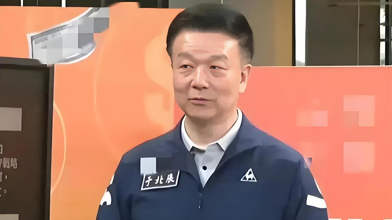 张延廷大战于北辰，栗正杰心里很难过

近日，因被罢免而低调了不少的于北辰又“火”