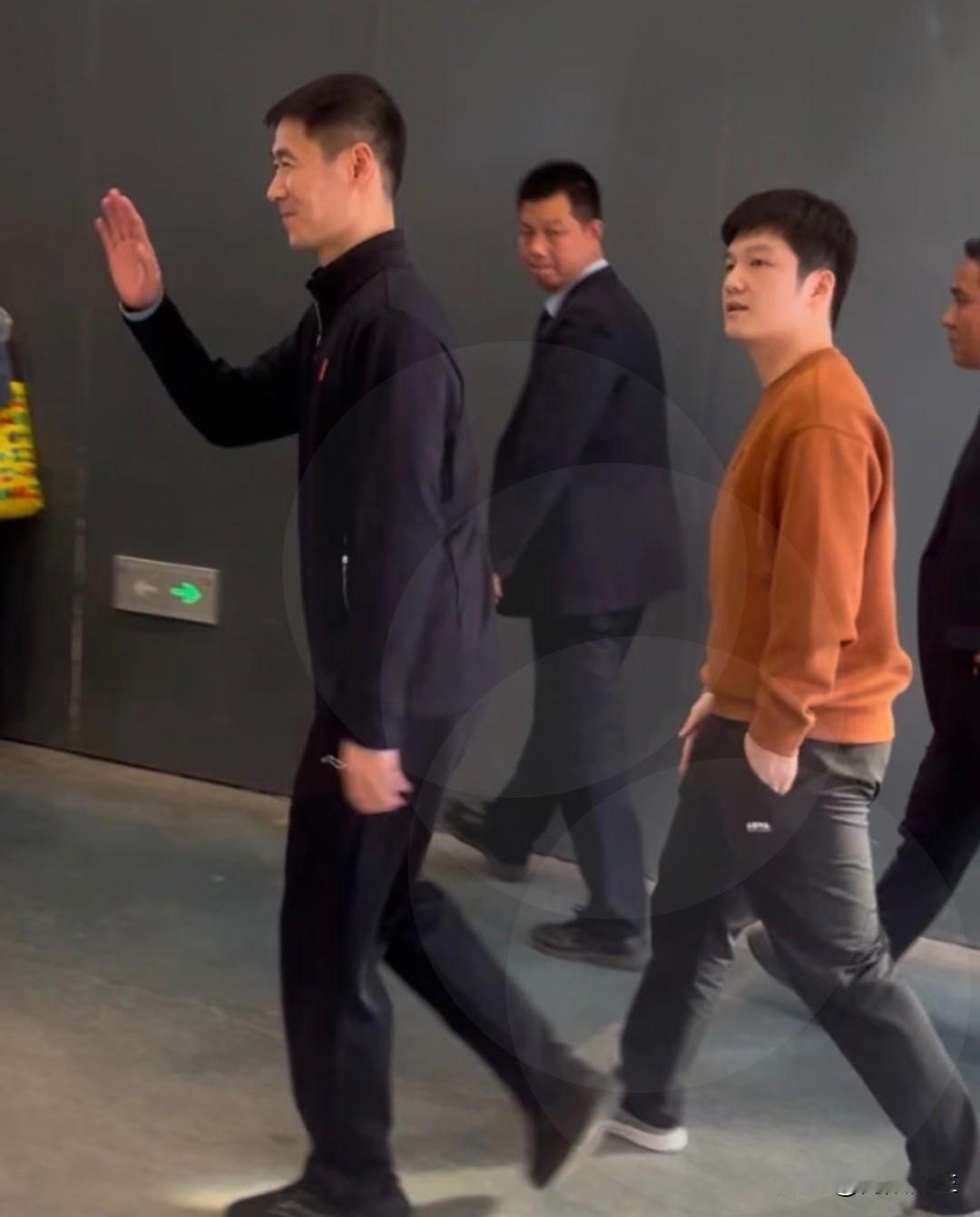 现在体育圈的风气，
实在让人难以理解！

打赢比赛照样有人挑刺，只要输掉一场球，