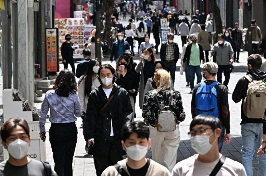 中国生育率会不会低于韩国？
一、当前最新基准数据
韩国：总和生育率0.80，20