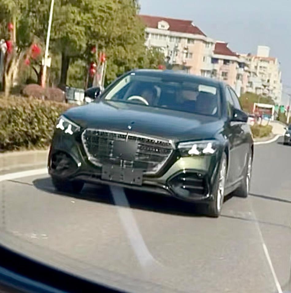 最近上海那台拍摄车？全新S-Class 李楠说道李楠说道奔驰大v聊车