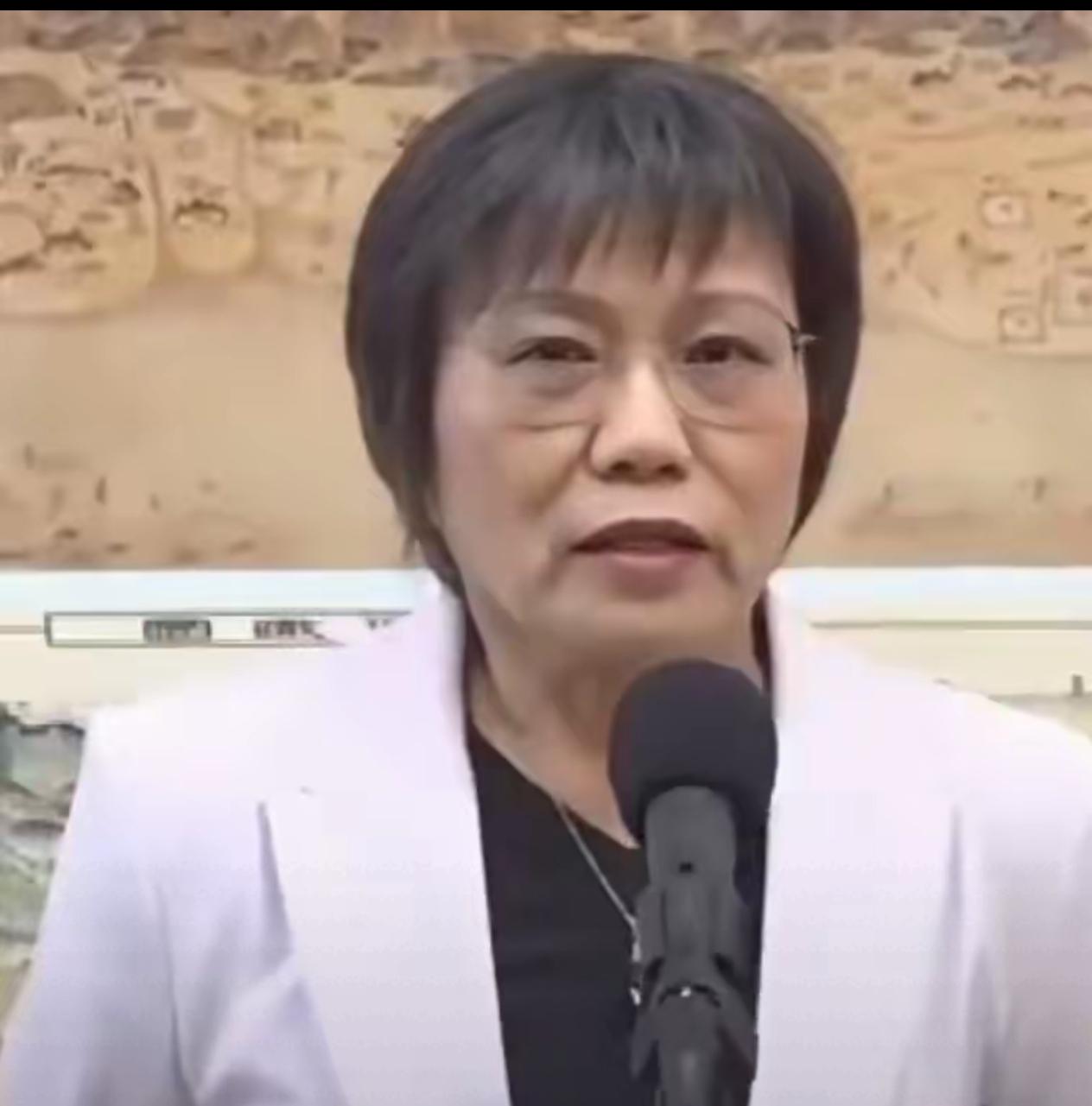 刘世芳等颤抖吧！人在做，天在看，总有一天你们欺负陆配的账会被一次性算清！
   