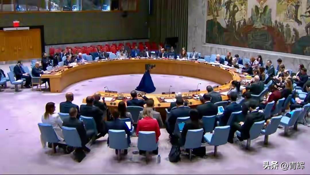 联合国作出决议，要求伊朗停手！中俄同时投了弃权票
当地时间11号，联合国安理会举
