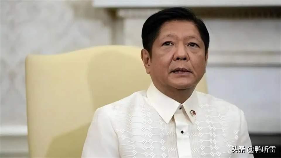 马科斯说他一心为国，不在乎民调支持率下跌。事出反常必有妖，菲律宾民众强烈反对暂停