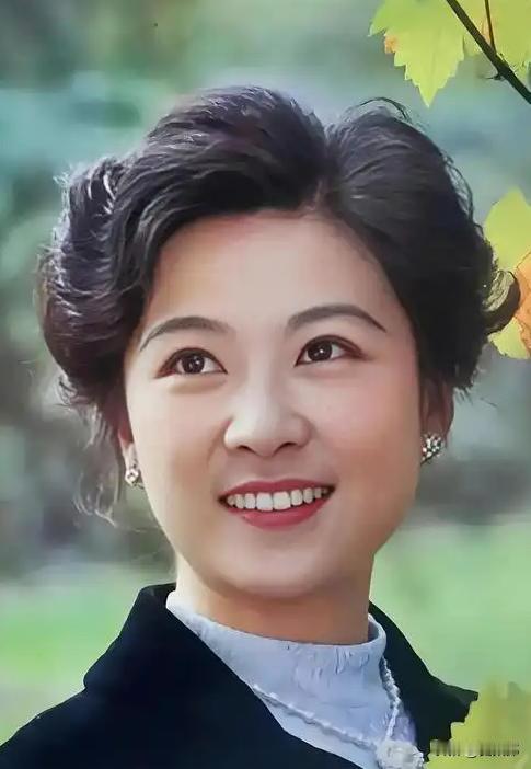 1970年代的一个冬夜，南京某部队，为了娶她为妻，丈夫不惧开除的后果！如今76岁