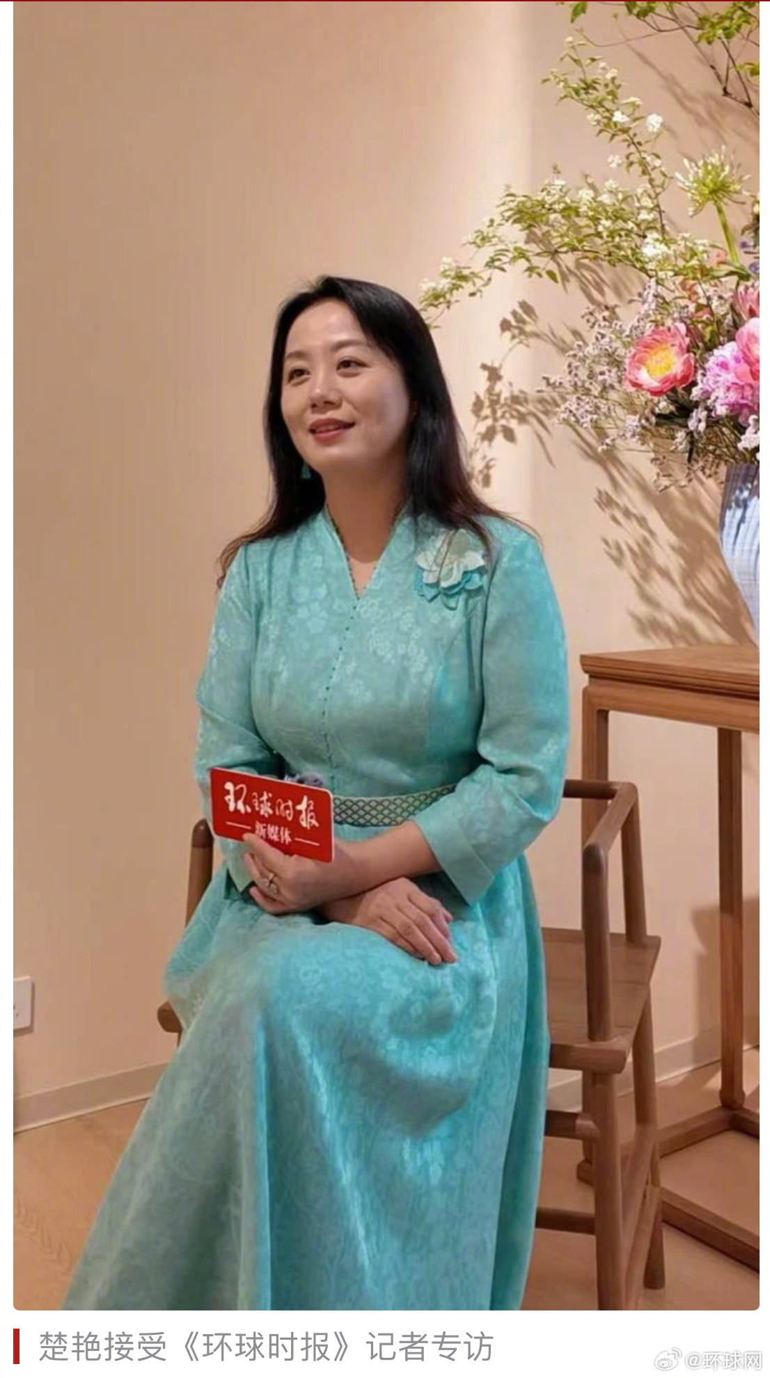 #中国设计师与武契奇夫人互动细节#【“她没等我示范，自己就写下了‘和’字”，中国