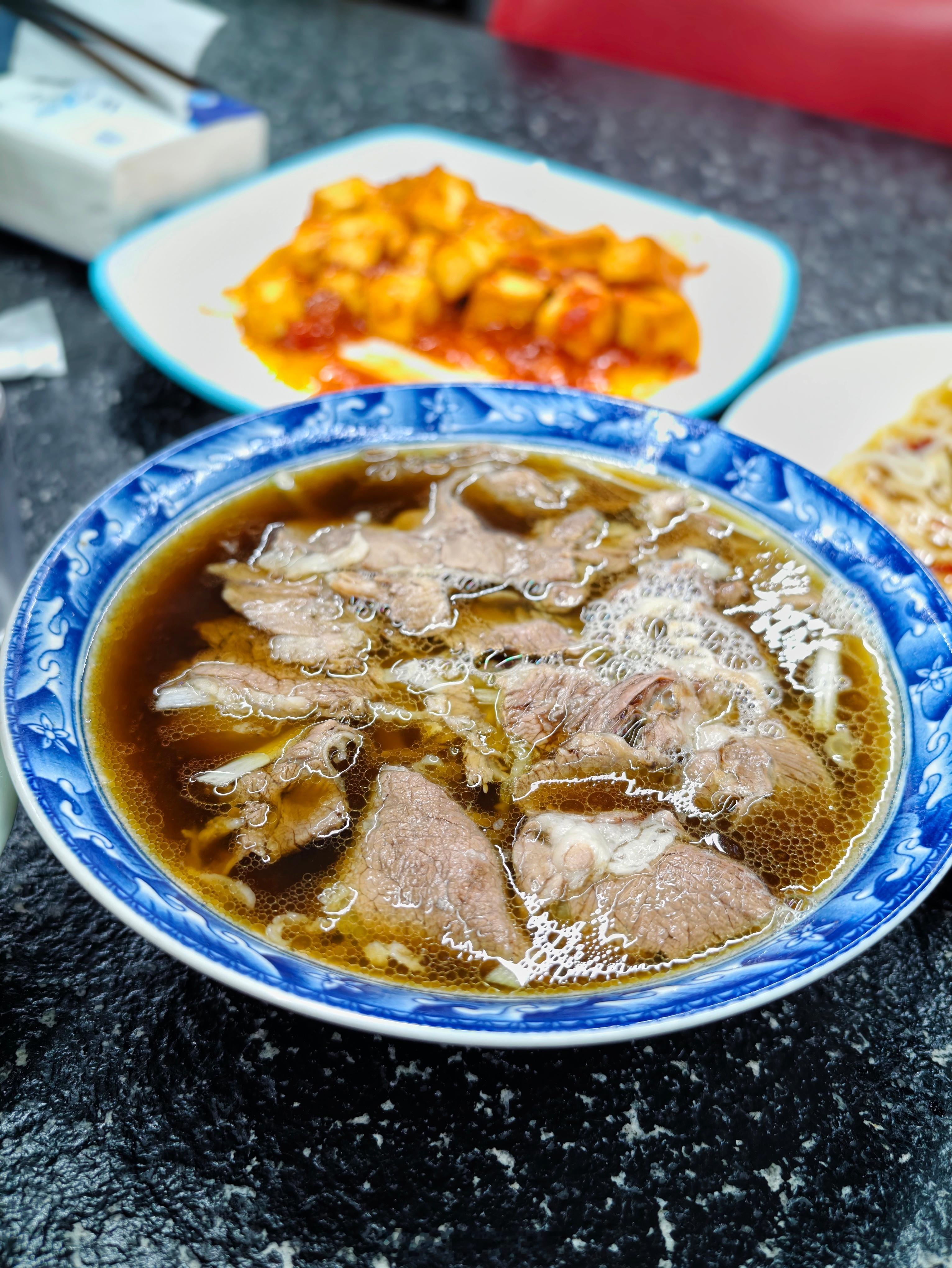 有日子没去保定了，都想罩饼了，赶紧吃一口[不愧是你] ​​​
