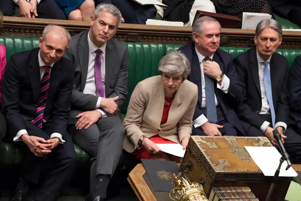 英国十年换7位首相，6人辞职暗藏制度根源，近日英国首相换届的消息再次引发热议，不
