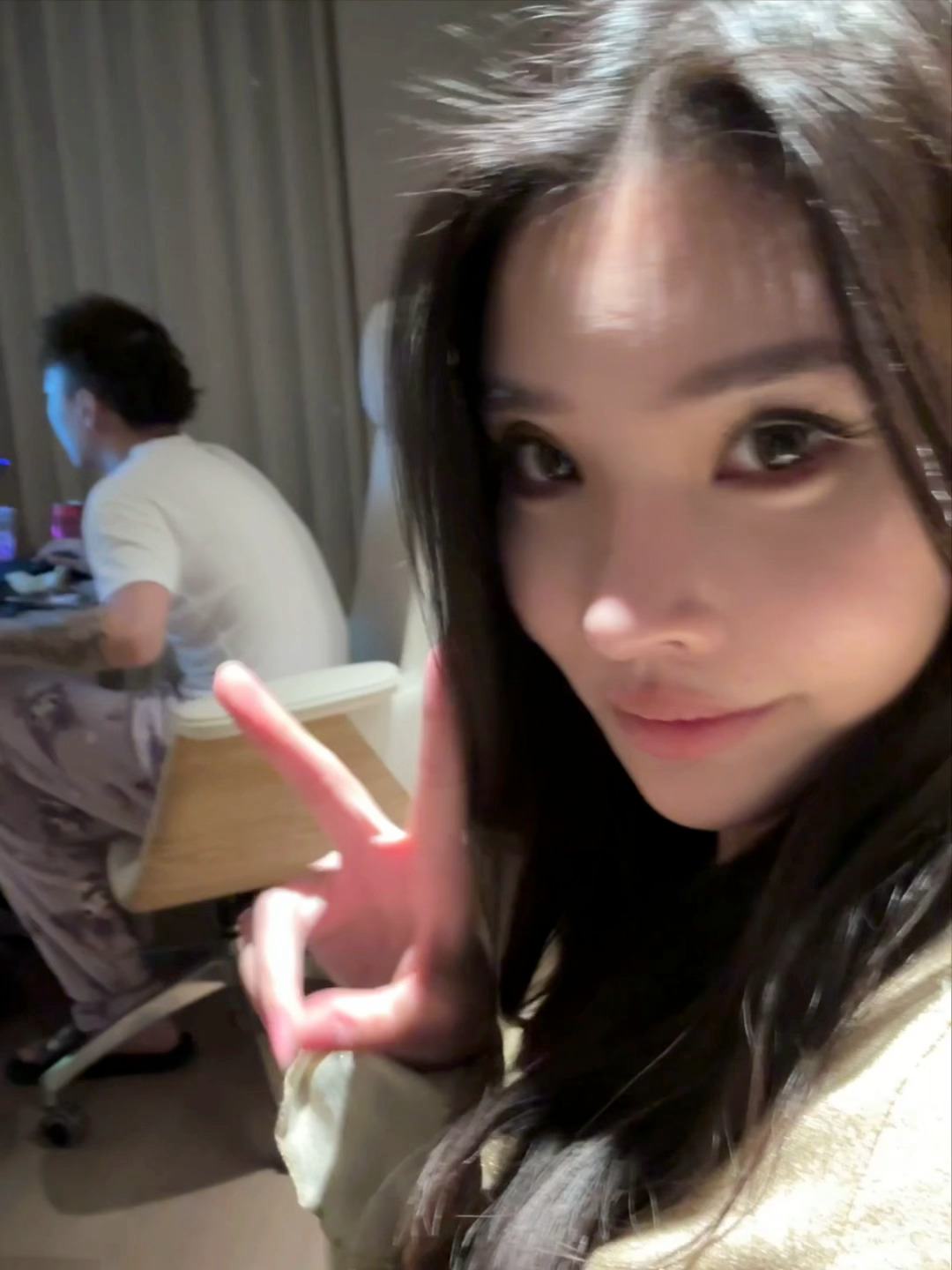 晚安除了睡得着觉的人 ps：早已过了吃饱了就会发饭晕的年纪 