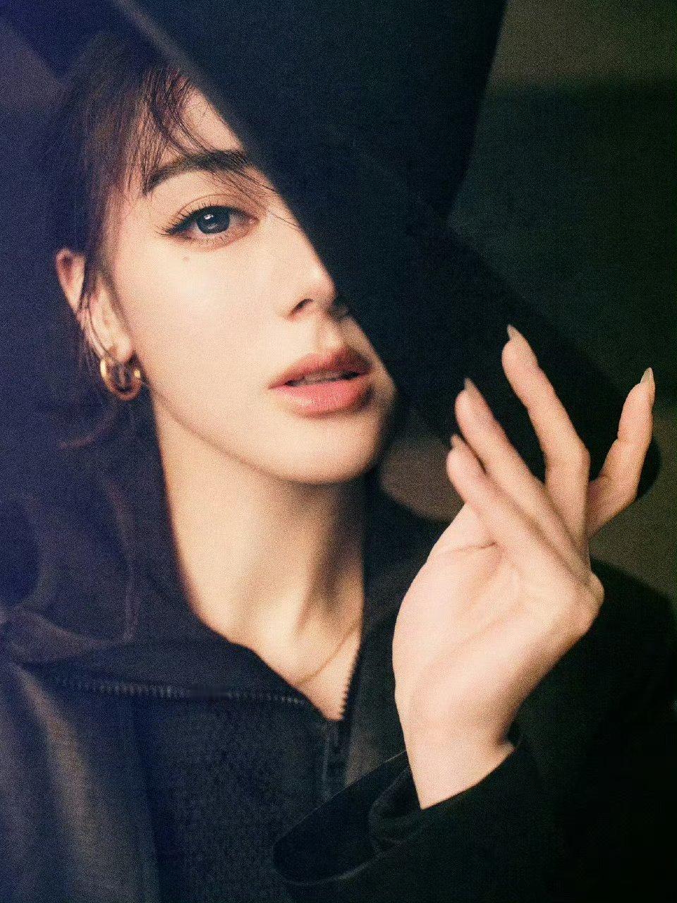 有力的手指🤌🏻 ​​​