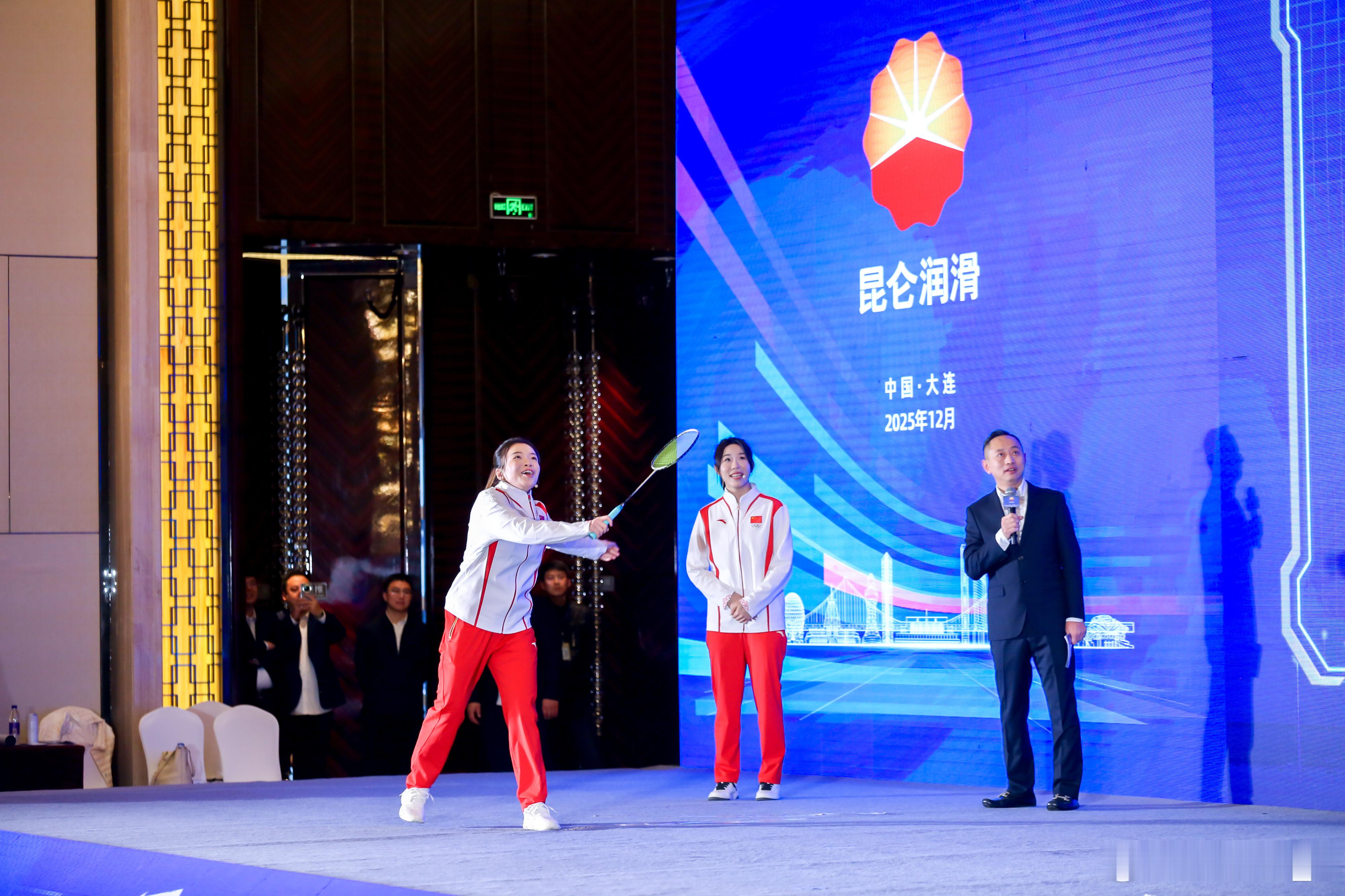 巴黎一役，是我们写给“凡晨时代”的答案🏸聚势，是彼此信任；共赴，是无论你去向何