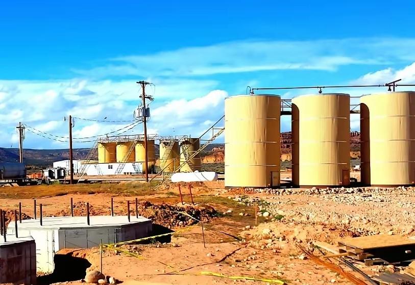 伊朗哈尔克岛储存原油的设施已经满载了，如果48小时内不能运出霍尔木兹海峡，伊朗将