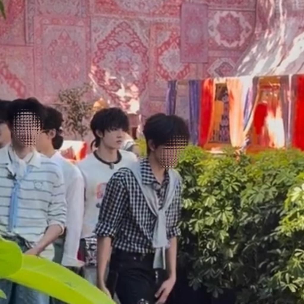 被喊的最大声的“苏新皓”状态最漂亮最乖乖摇手回应粉丝的苏新皓