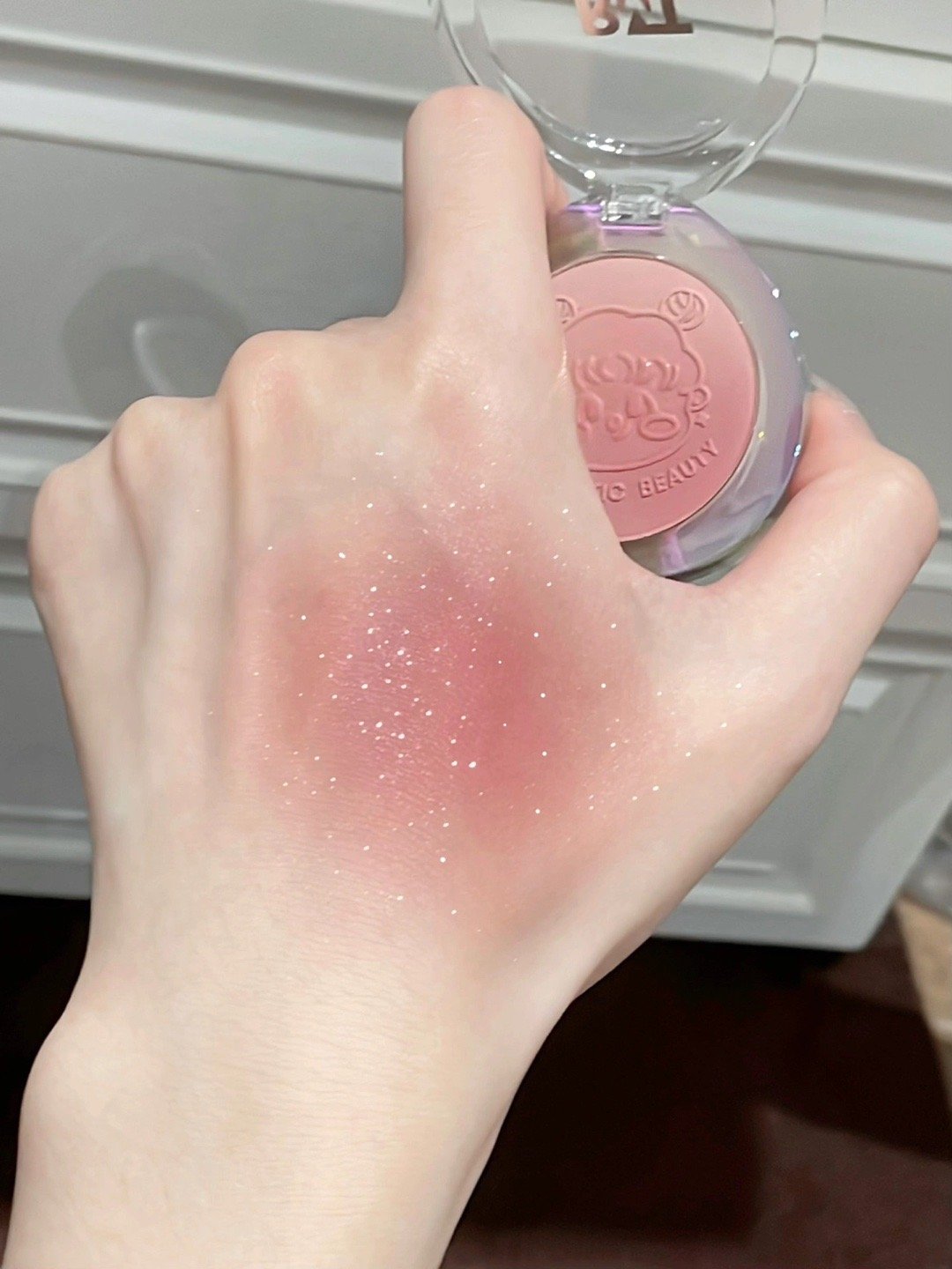 一盘三用！秋日里的温柔微醺奶醉黄皮显白氛围感腮红双色渐变，秋日里的娇羞温柔感好c