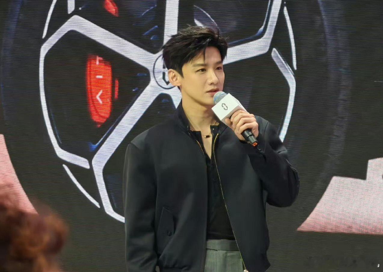 北京车展上的四巨头和明星们，凡是自己流量大热度高的，似乎对请明星不感兴趣。202