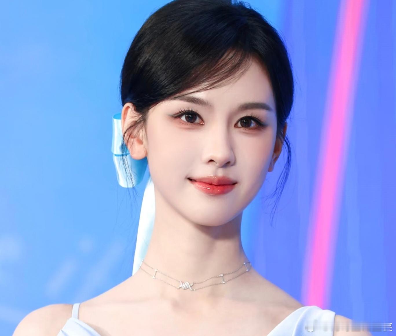 陈都灵好优雅美丽，完全高智感的神 