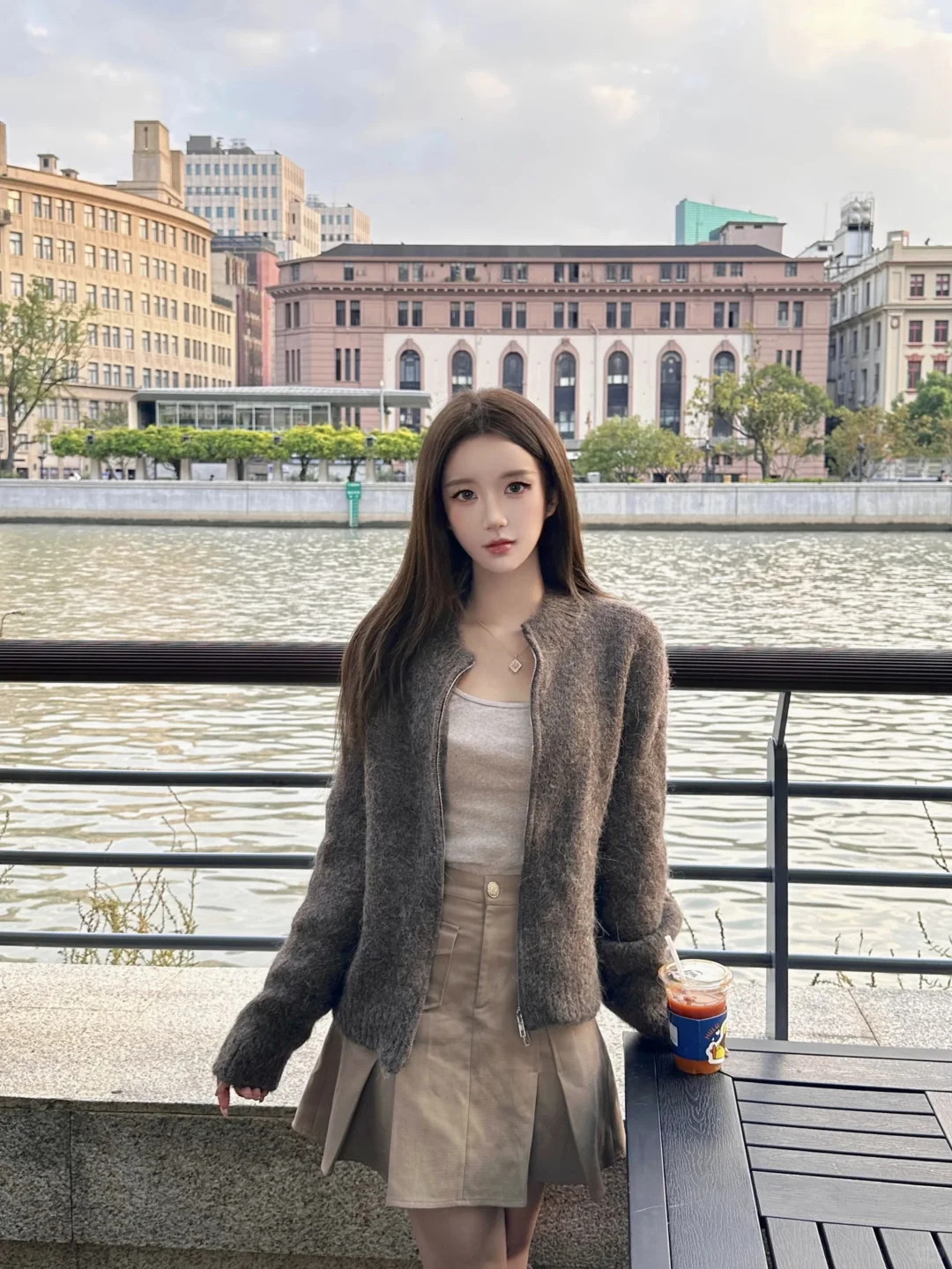 初秋ootd ☀️乍浦路桥边这个机位超级好拍