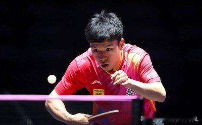 八强赛绝对主力被雪藏，国乒男团出奇兵！


久违的大胜让国乒男团暂时松了口气，面