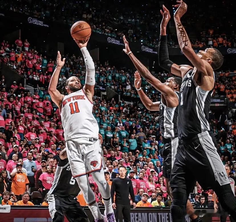 NBA官网发布了最新一期东西部休赛期实力榜：

西部——
1-5名：马刺、雷霆、