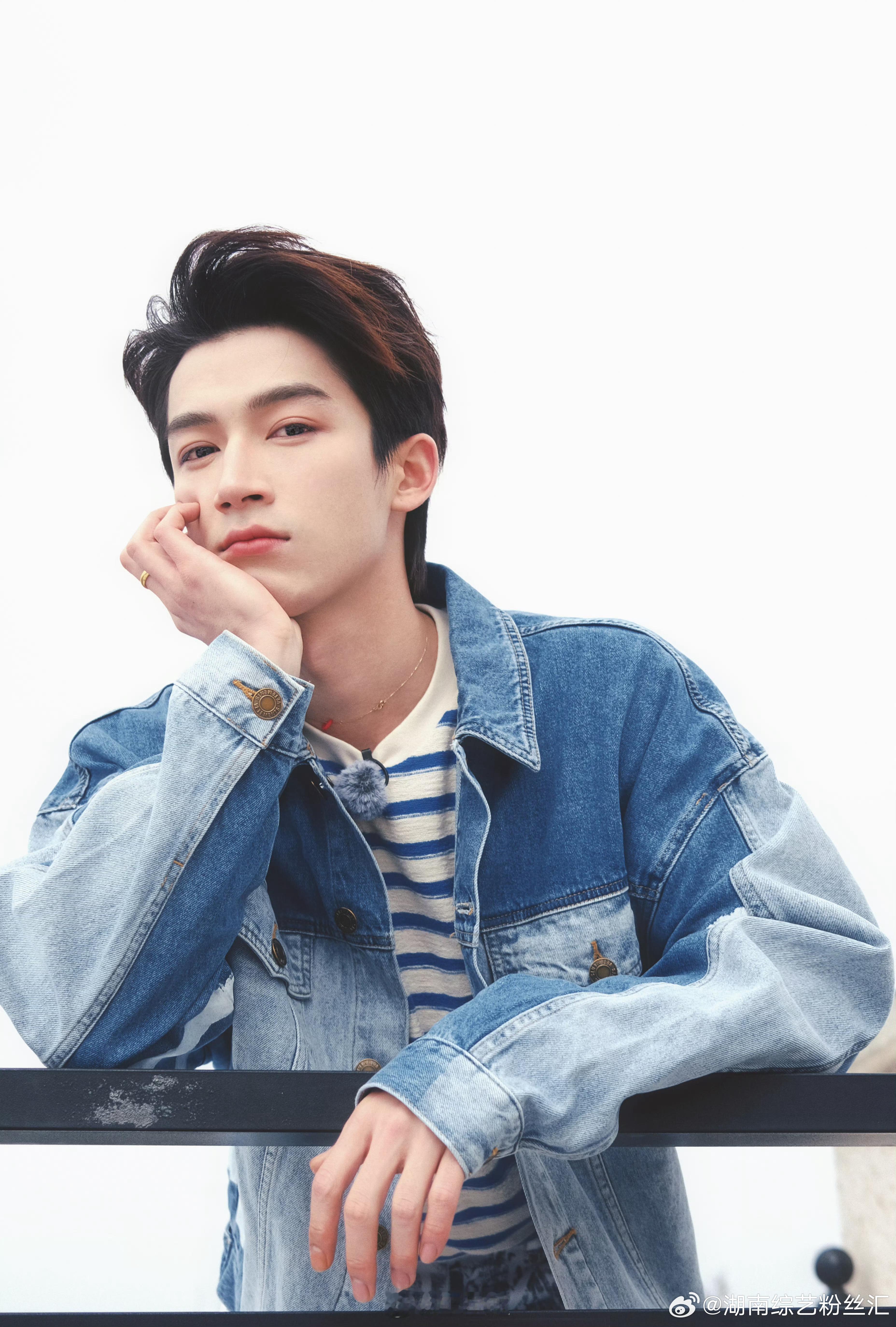 #王星越[超话]#将参加本月24号#你好星期六# 的录制，期待玩的开心 ​​​