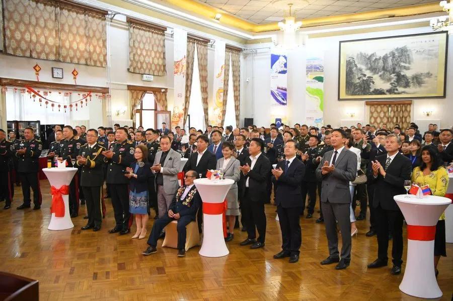中国驻蒙古国大使馆举办纪念中国人民抗日战争招待会，蒙古国派国防部国务秘书达·冈呼