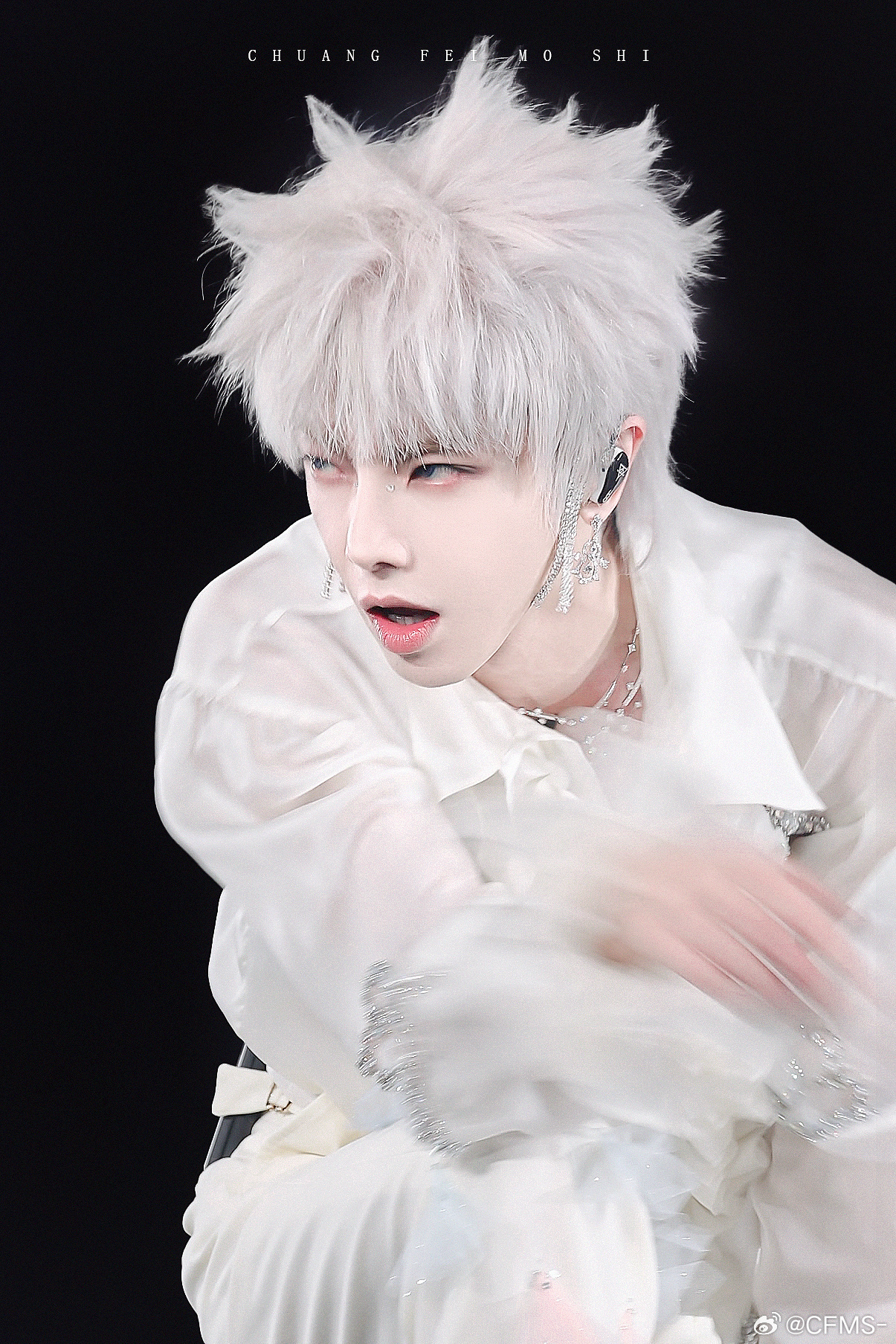 华晨宇数专总销售额破2亿 网易云音乐数字专辑总榜TOP3被华晨宇包揽！《新世界N