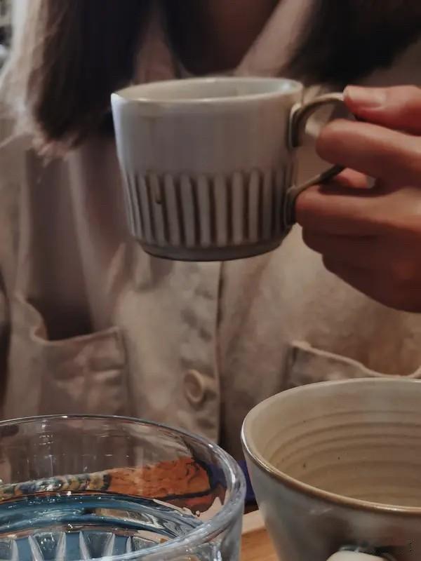 想问问有多少人是双休的？

今天又是到周五了，但是一想到之前单休的时候，就心里不