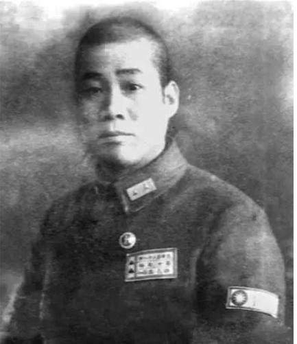 1938年初，国民党军溃兵进入开封，强占民宅，侮辱妇女。王劲哉下令捉拿为非作歹者