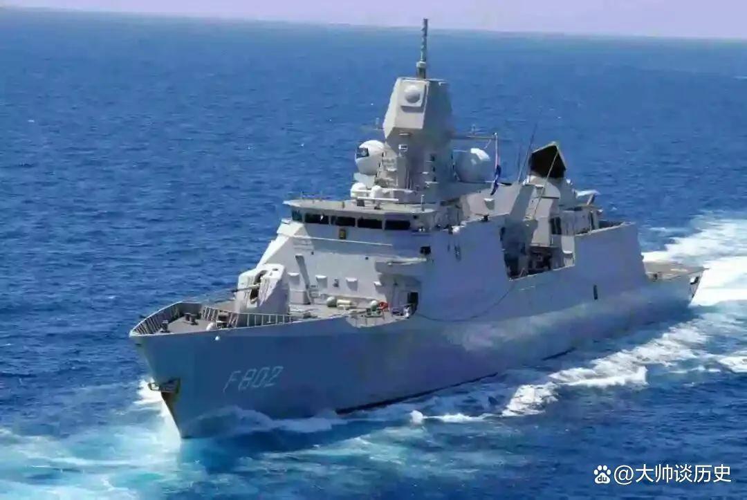 荷兰皇家海军的“鲁德伊特”号护卫舰，5月27日侵闯我国西沙群岛，遭我海军军舰电子