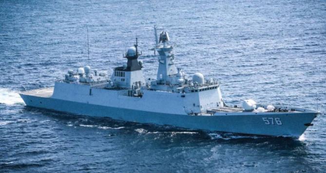 这下硬气了！中方警告美军封锁：不得阻挠我船只通过海峡！
4月13日，多家媒体报道