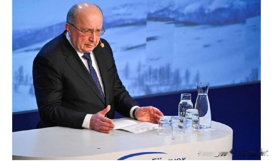 欧盟委员会称美国军事接管格陵兰将终结北约。
路透 SALEN 1月12日电——欧