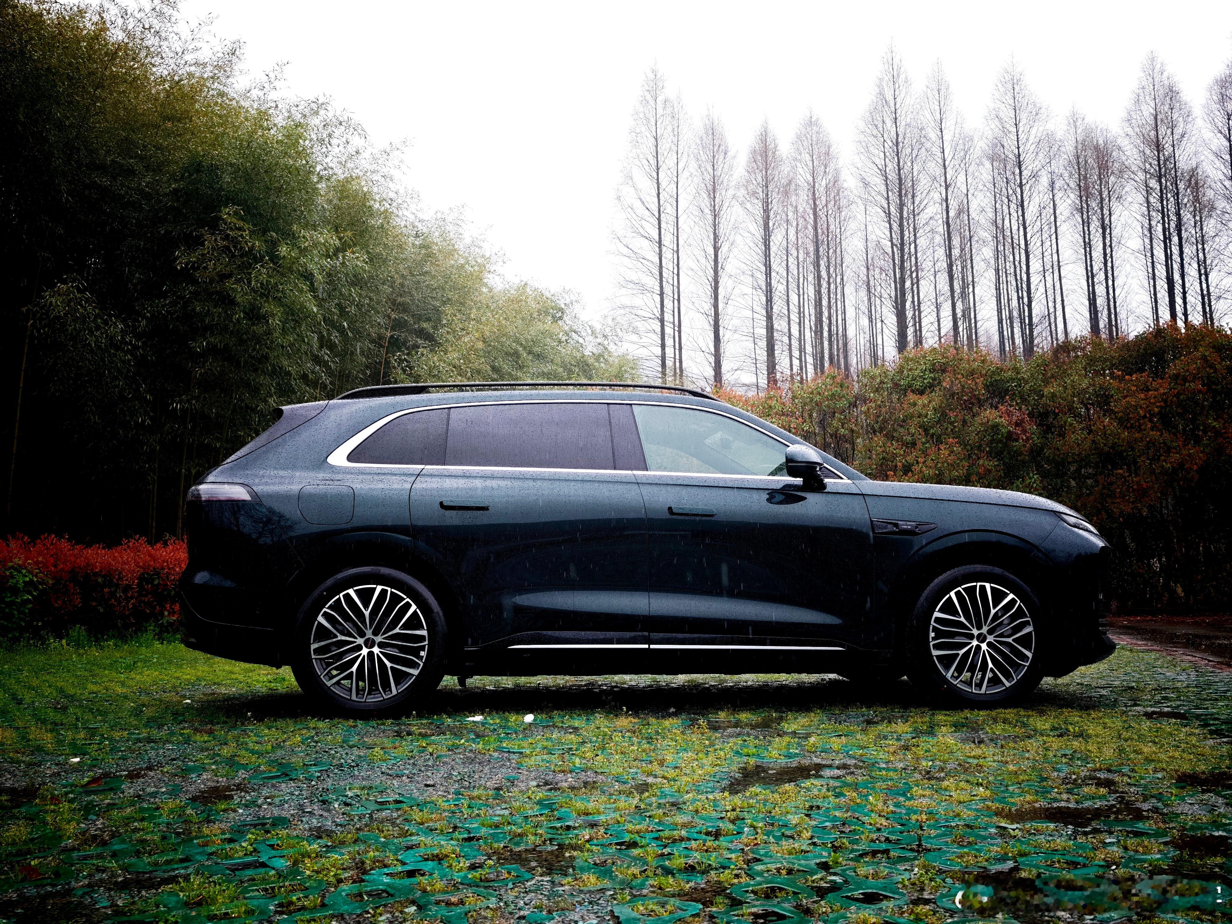 开着星途EX7跑莫干山，雨天别有一番风味～ 