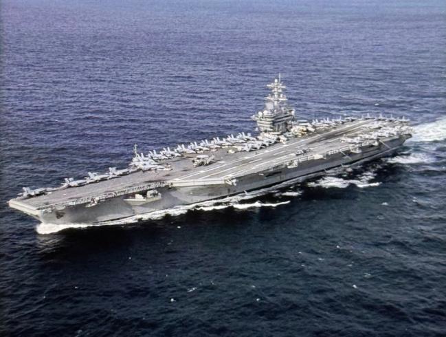 美国或许已然做好打击伊朗准备！最近一条消息宣传的沸沸扬扬，美国的一艘航空母舰如今