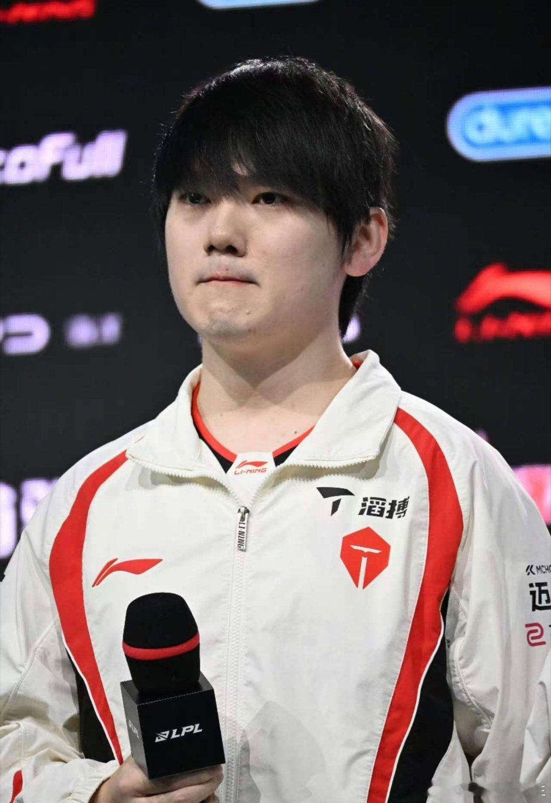 哥哥再一次晋级全球总决赛！赛后采访眼含热泪，今年加油！！！JackeyLove眼