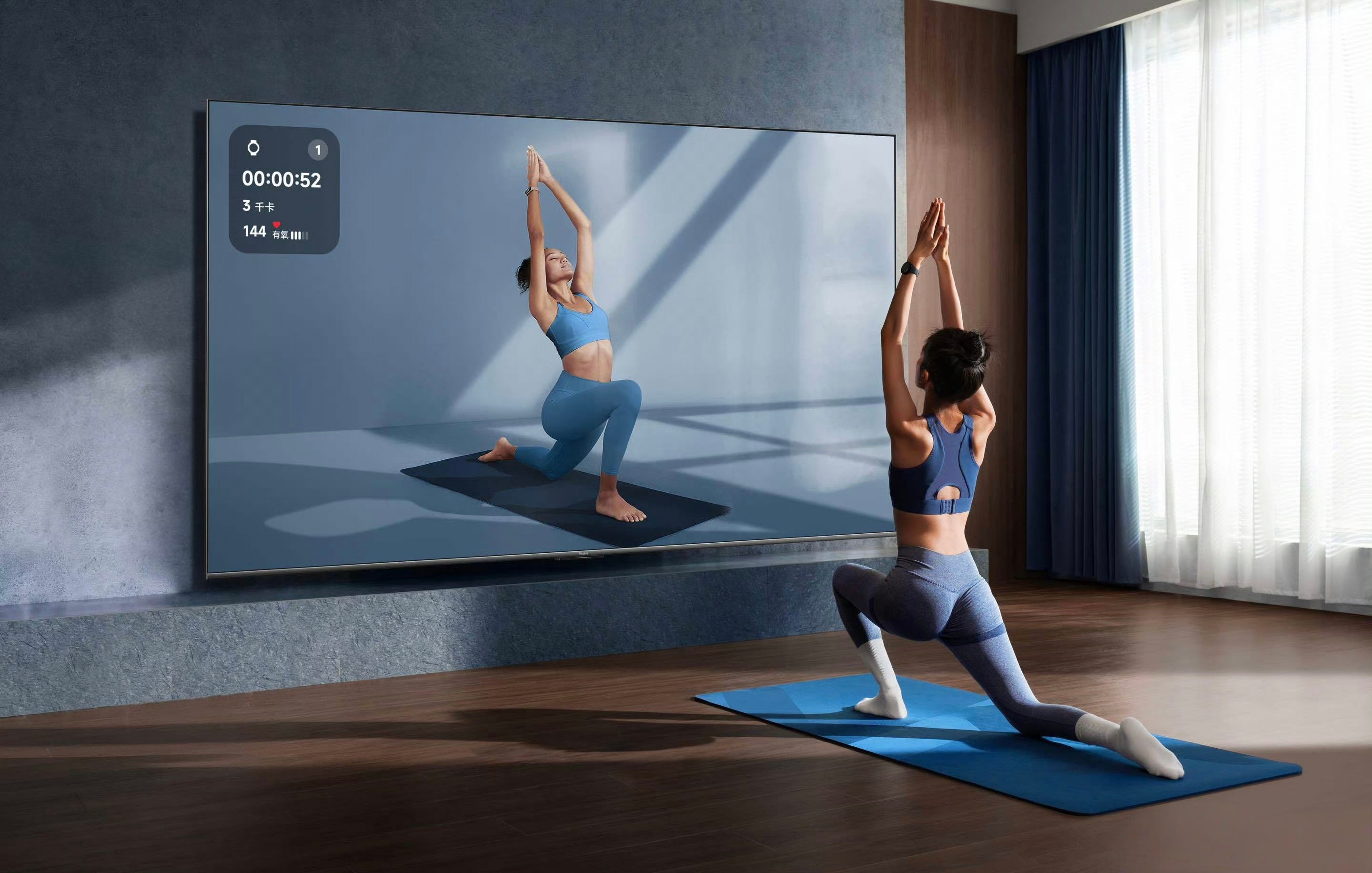 投影仪和电视怎么选 肯定选电视啊！现在电视这么便宜，而且实用性也高！投影仪就占个