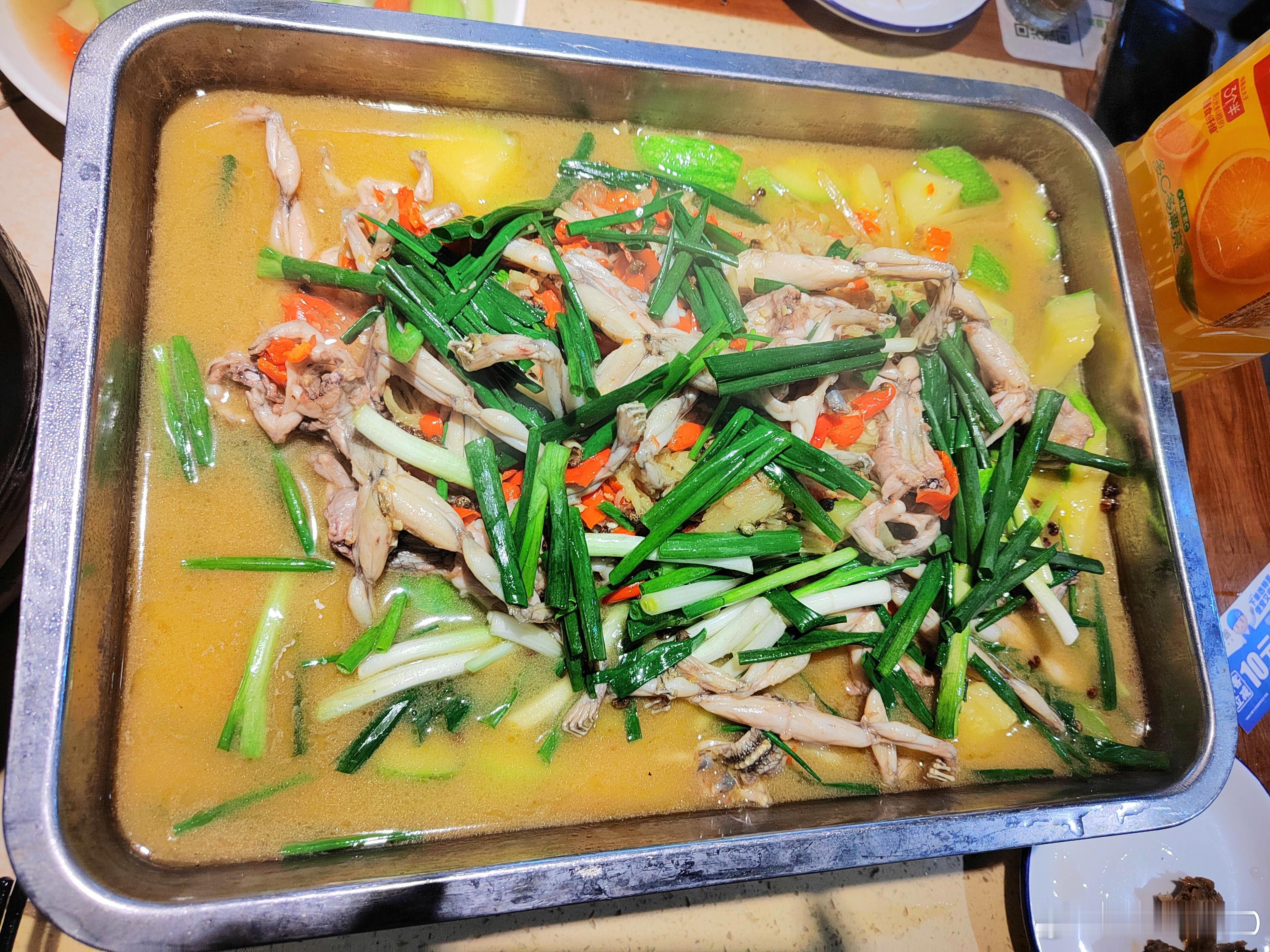 城市寻味记 五一小长假，化身美食特种兵，开启舌尖上的疯狂之旅。在街头巷尾穿梭寻觅